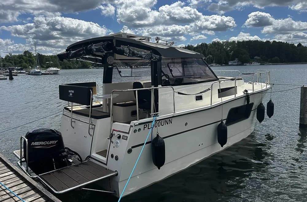 Nautika 830
